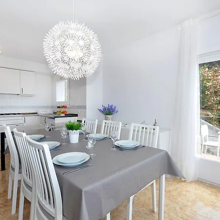 1172 Canyelles - Apivend Immo *